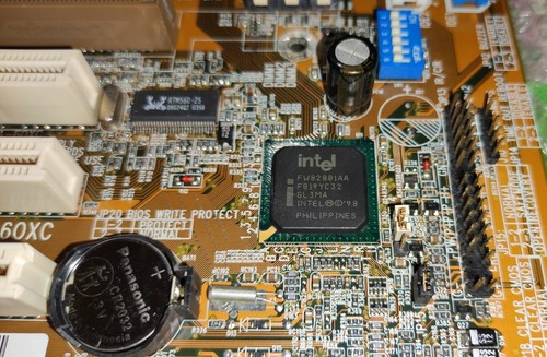 Gigabyte GA-60XC Motherboard Socket 370 - Imagen 3 de 6