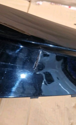 PARAURTI POSTERIORE LAND ROVER RANGE ROVER VELAR L560 MODANATURA CENTRALE PANNELLO RIVESTIMENTO NERO - Foto 6 di 10