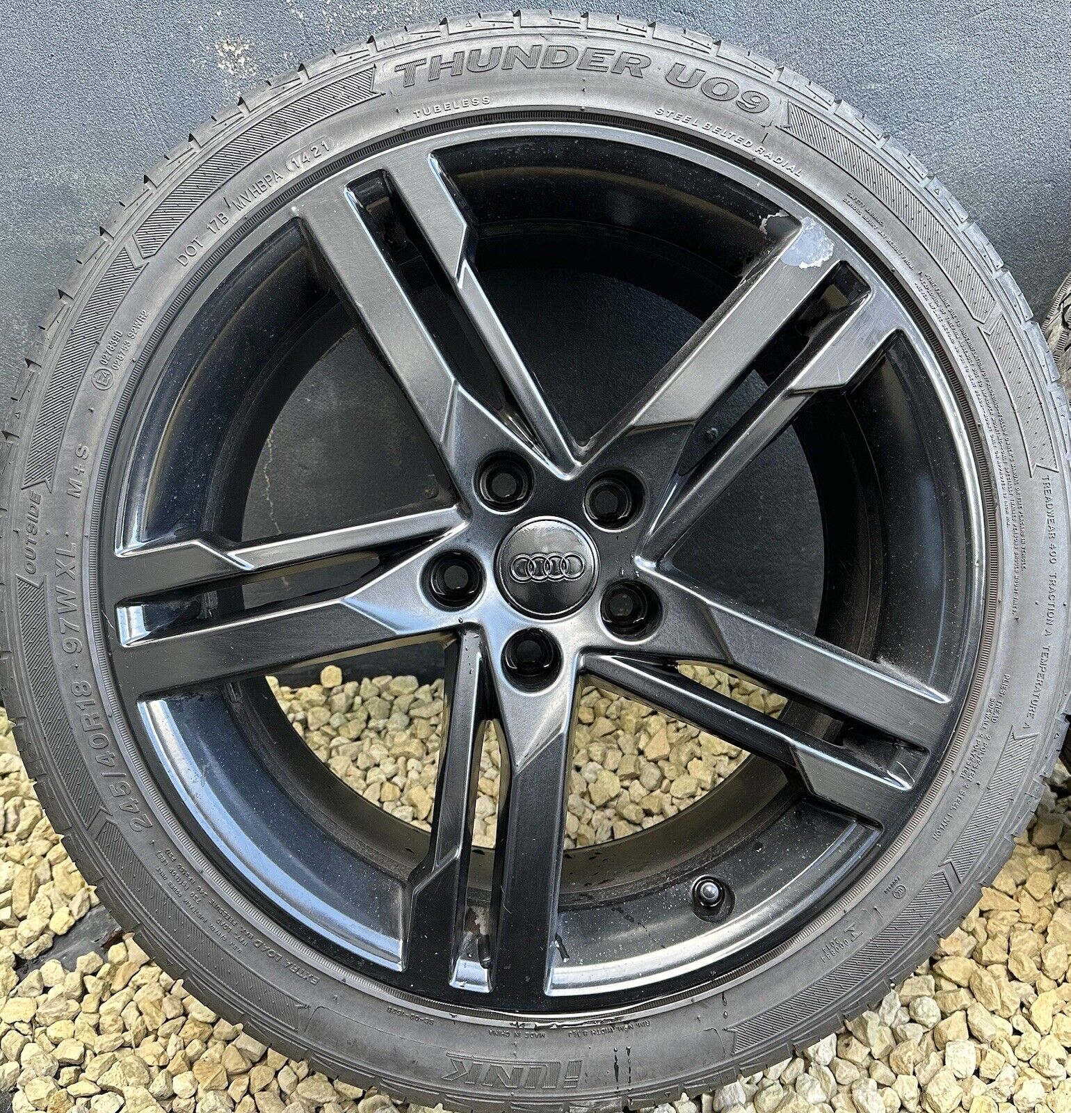 Picture 2 of 21