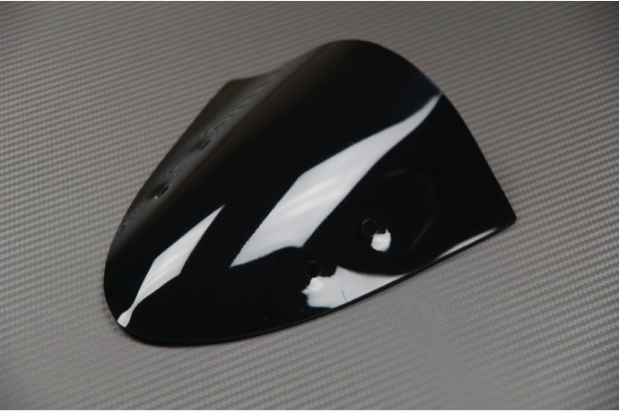 Pare-brise Kawasaki ER-6 noir double courbure idéal pour vos balades et roadtrips