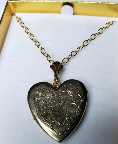 1950s Gold Filled Heart Lockett Lightly Worn Great Shape. Hand Engraved Designed