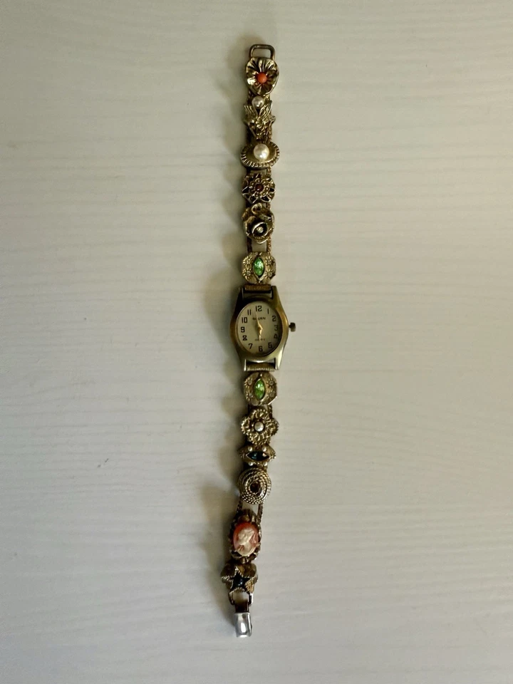 Vintage Gruen Womens Charm Watch Bracelet With Original Box - Изображение 3 из 4