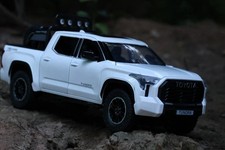 Toyota Tundra 124 Diecast Pickup Truck Toy Pull Back Light Sound Gift Toyota Tundra 124 Diecast Pickup Truck Toy Pull Back Light Sound Gift