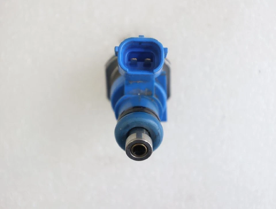 Inyector Mazda 6 COMBI GH E7T20271 2.0 114 KW 155 CV Gasolina 02-20013 Foto 2 de 3