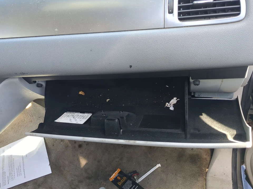 2007 Chevrolet Tahoe пассажирский перчаточный ящик дверь отсек для хранения PXLBW - Изображение 2 из 2