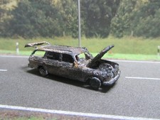 Mercedes 250T Ausgebrannt Autowrack Schrottplatz Patina Feuerwehr 1:87 H0 HO
