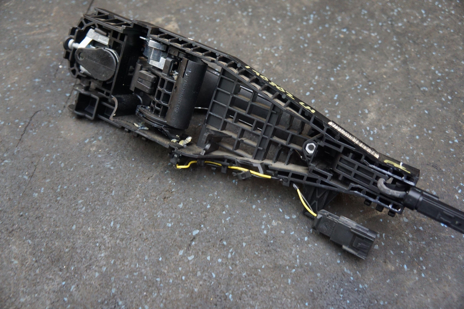 Front Left Door Handle 670075322 670033849 OEM Maserati Levante 2017+ *Note