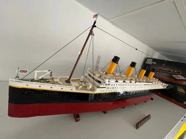 LEGO Icons 10294 Titanic, foto 2 de 3
