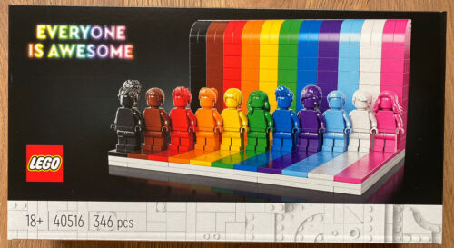 LEGO 40516 EVERYONE IS AWESOME Monochrome Minifigure Set 11 Colours Rainbow NEW - Picture 1 of 1