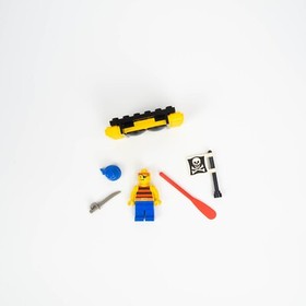 Lego Pirate Sets Shipwrecked 1713 and Lookout 1464 - Complete with Instructions