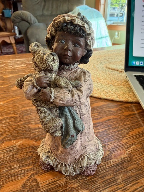 Sarah's Attic PEARL Girl w/Teddy #2224/10000