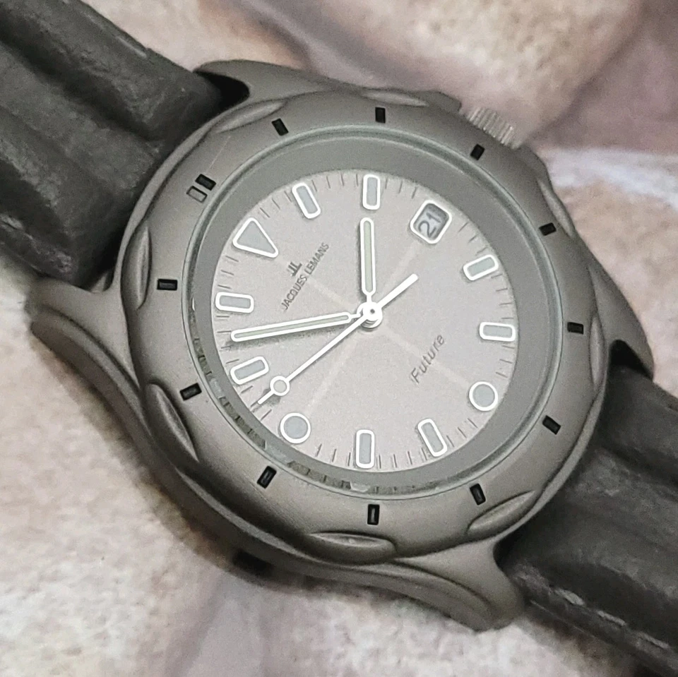 RELOJ TZ6 AFILADO NOS TITANIO JACQUES LEMANS DEPORTIVO SOLAR PARA HOMBRE FUTURO 721 GARANTÍA Foto 3 de 4