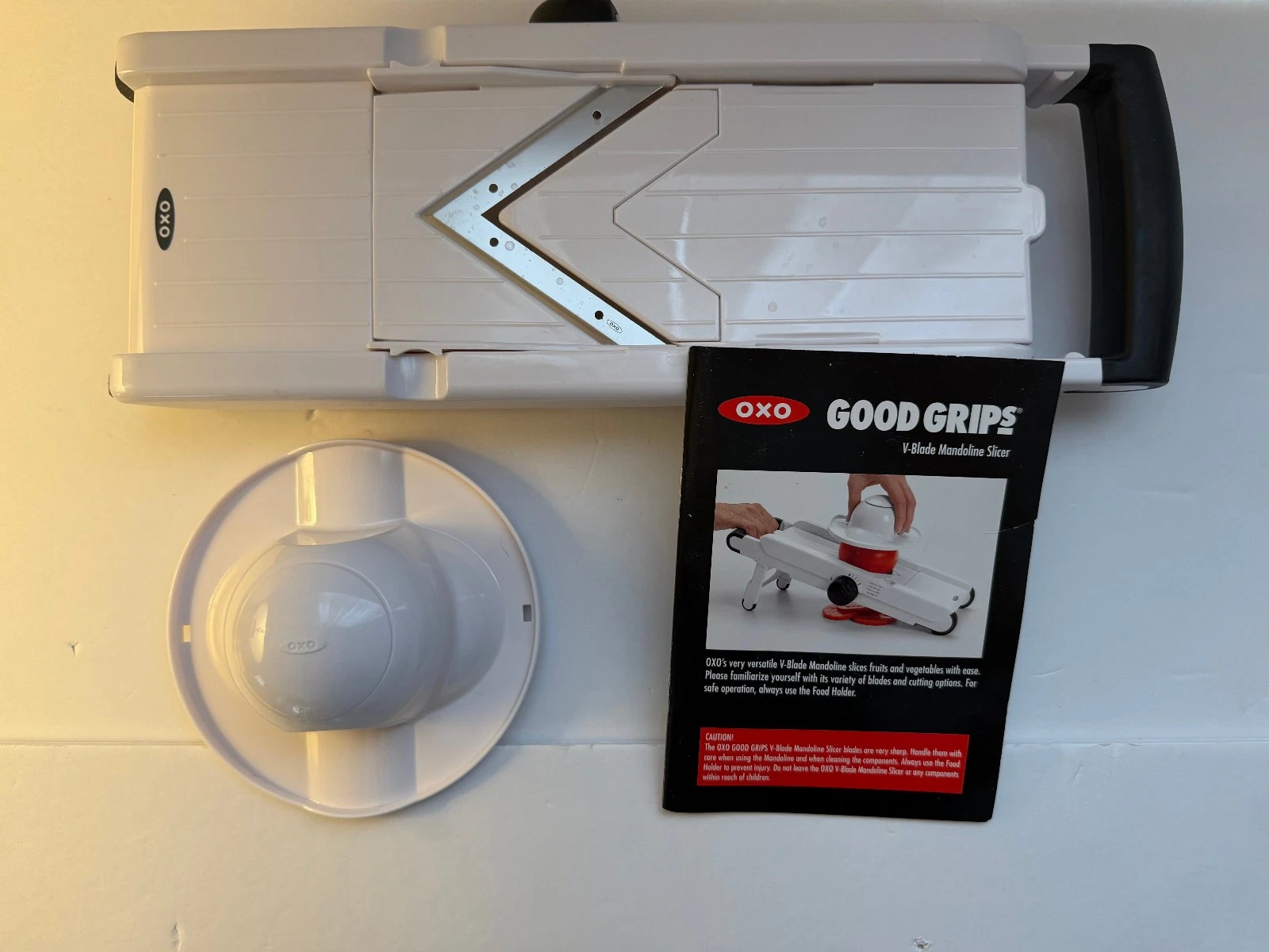 Oxo Good Grips® V-Blade Mandoline Slicer Variety of blades/Cutting