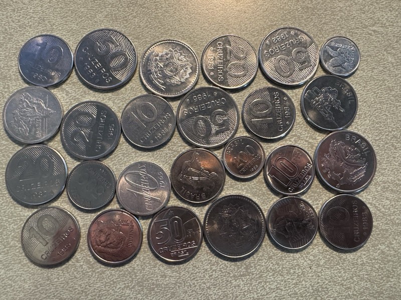 Brazilian Cruzeiros-Lot Of 25