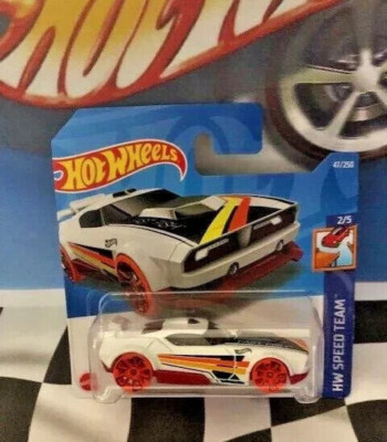 Hot Wheels 2022 HW Speed Team 2/5 047 Fast Fish WHITE TRAP5 Short Card