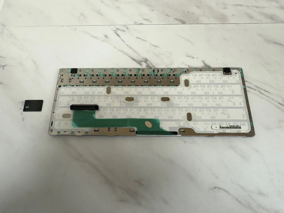 Apple PowerBook G4 A1025 15" Original Keyboard Replacement Part - 1 BROKEN CLIP - Image 2 of 4