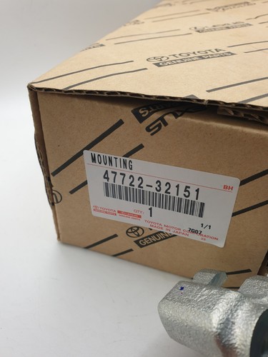 Toyota Corolla 2010- Genuine Left Hand Rear Brake Caliper Mounting 4772232151 - Picture 4 of 13
