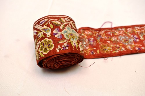 Antique Parsi Gara Sari Kor Border Lace Silk Bird Hand Embroidery Surat Gujarat - Picture 8 of 9