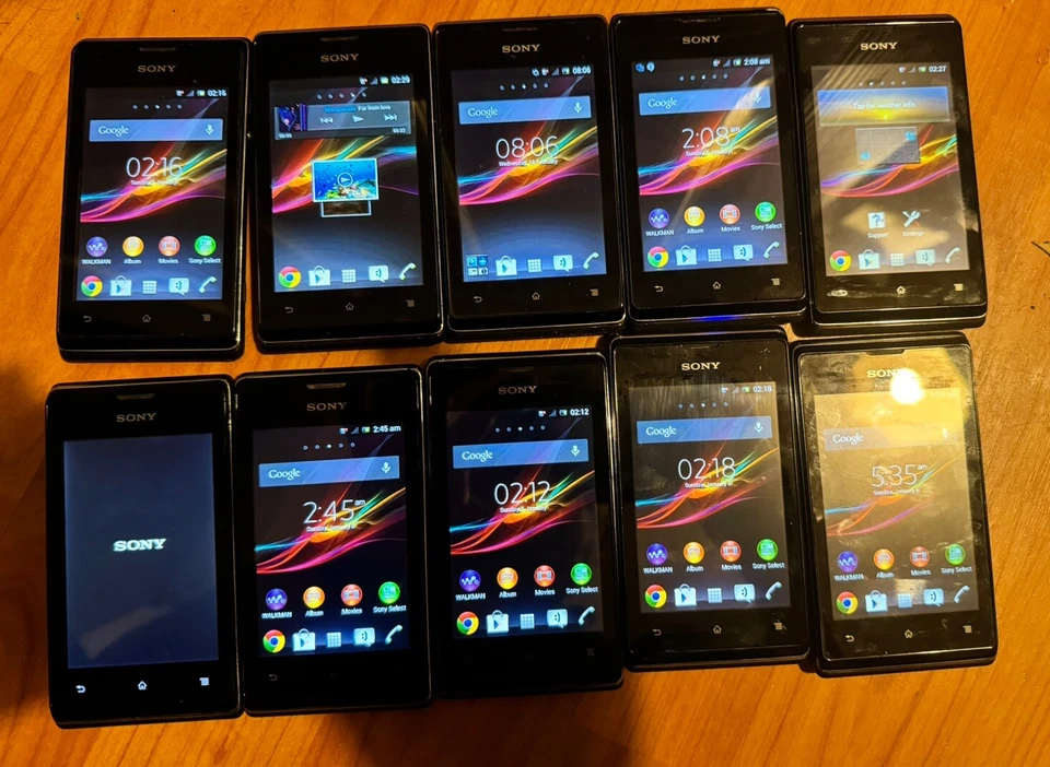 10 X Sony Ericsson XPERIA E C1505 - Black Smartphone - Image 1 of 4