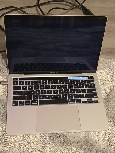 MacBook Pro 13" M1 A2338 2020 defekt