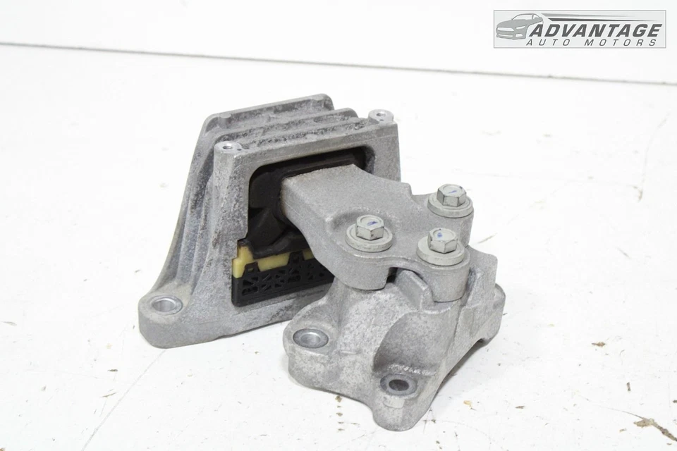 2018-2022 GMC TERRAIN 1.5L ENGINE MOTOR LEFT SIDE MOUNT SUPPORT BRACKET OEM - Image 3 of 4