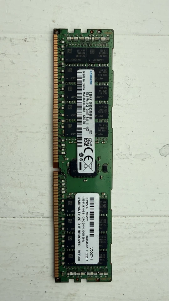 Samsung 32GB 2Rx4 PC4-2400T-RA1-11-DC0 M393A4K40BB1-CRC0Q - Image 1 of 1