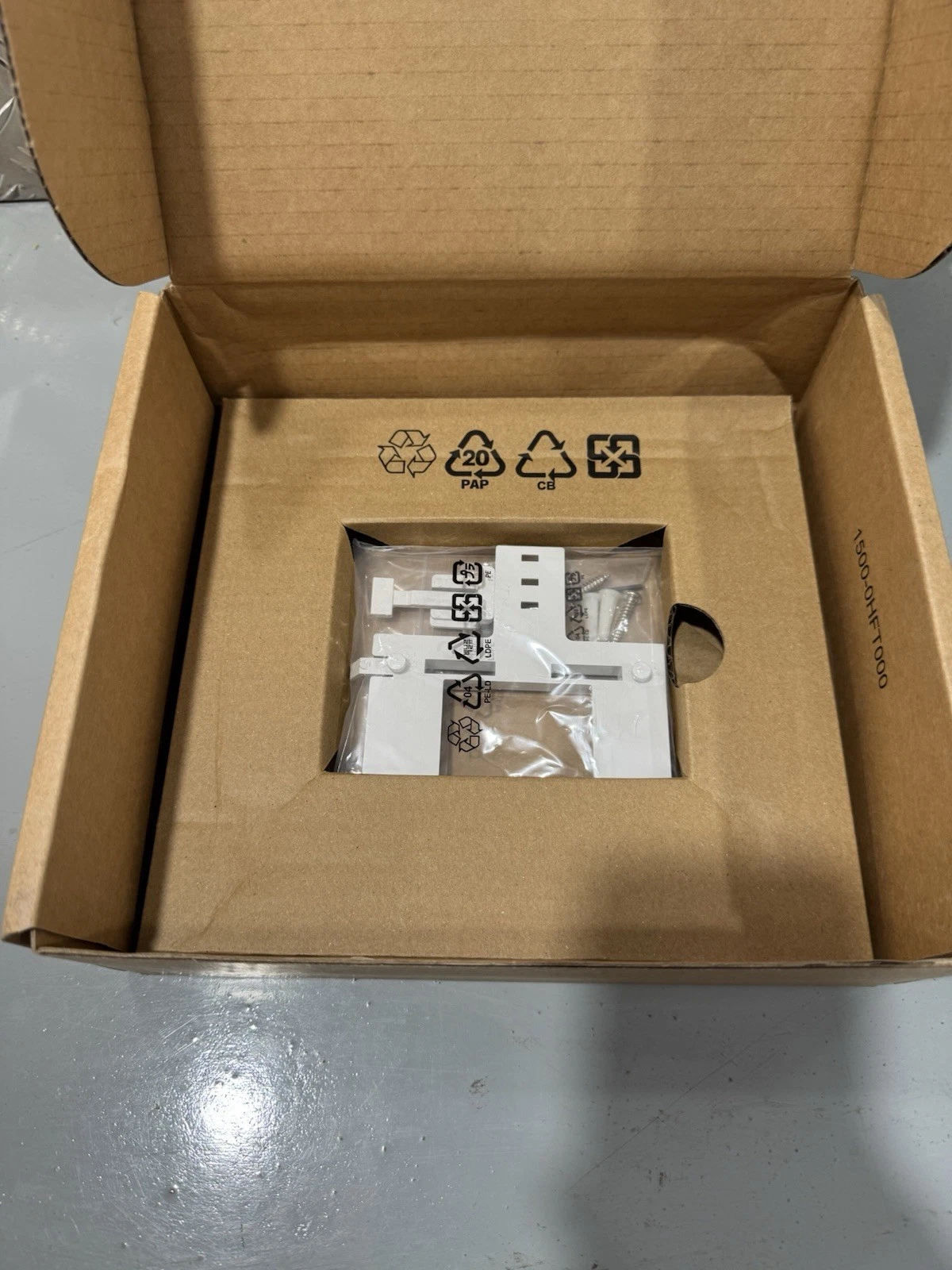 Ruckus Commscope Wireless R650 Access Point 9U1-R650-WW00 Brand New 7