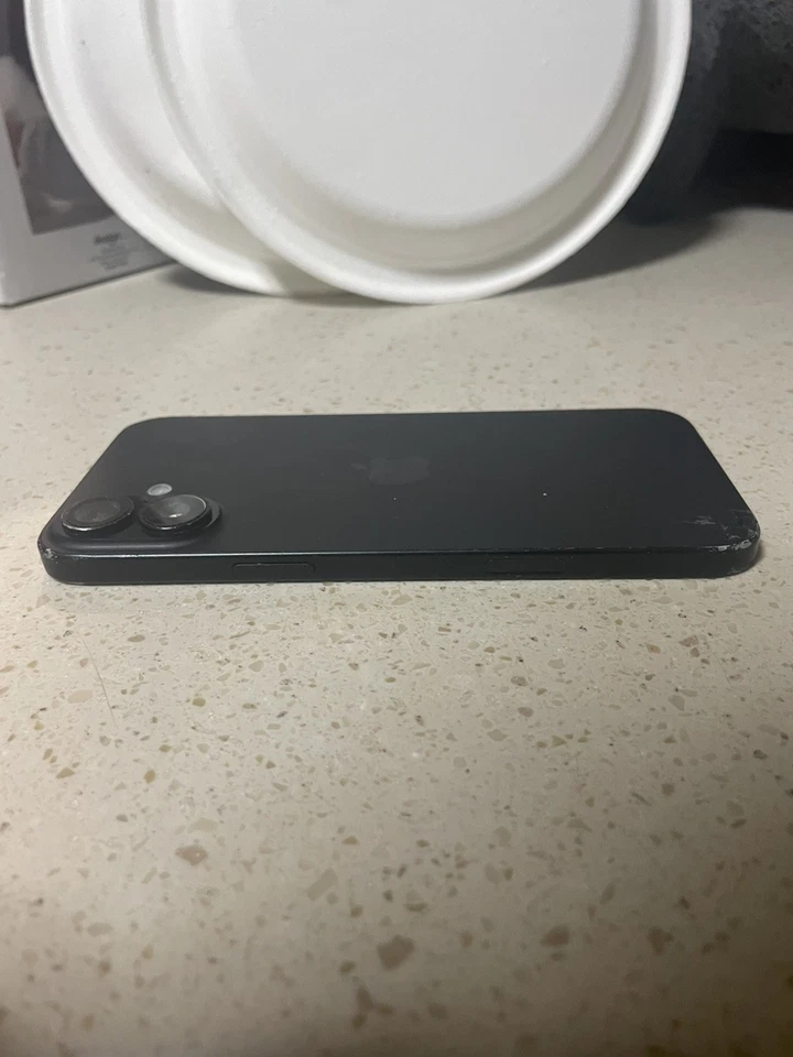 Apple iPhone 16 Plus 128 GB Negro - Red bloqueada Att o Cricket dañado Foto 2 de 4