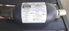 New Open Box Parker Hydraulic Accumulator Model BA01B3T01Y2