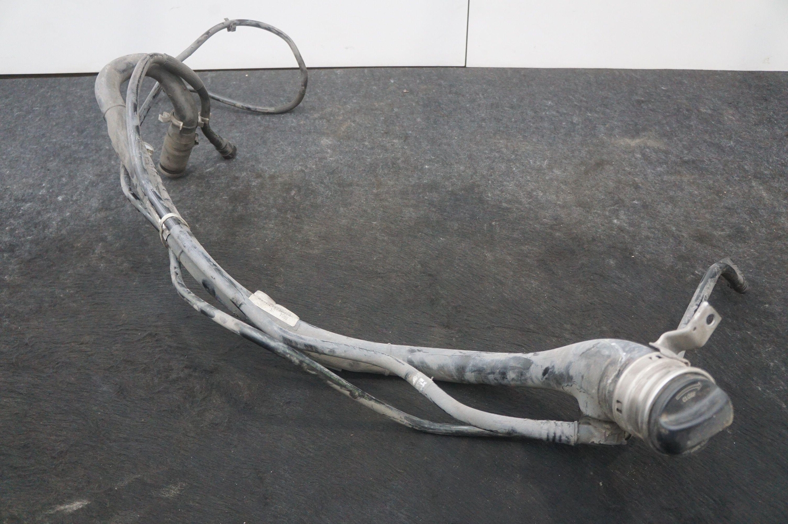 Fuel Filler Neck Tube Pipe OEM 16117203405 Rolls Royce Ghost Series I 2009-2014