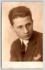 VINTAGE PHOTO POSTCARD OLD ANTIQUE PICTURE IMAGE MAN SUIT COAT TIE HAIR RPPC