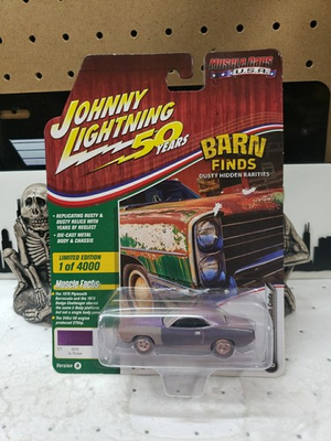 #ad Johnny Lightning 1970 Plymouth Cuda Barn Finds 1 Of 4000 In Violent Purple $9.99