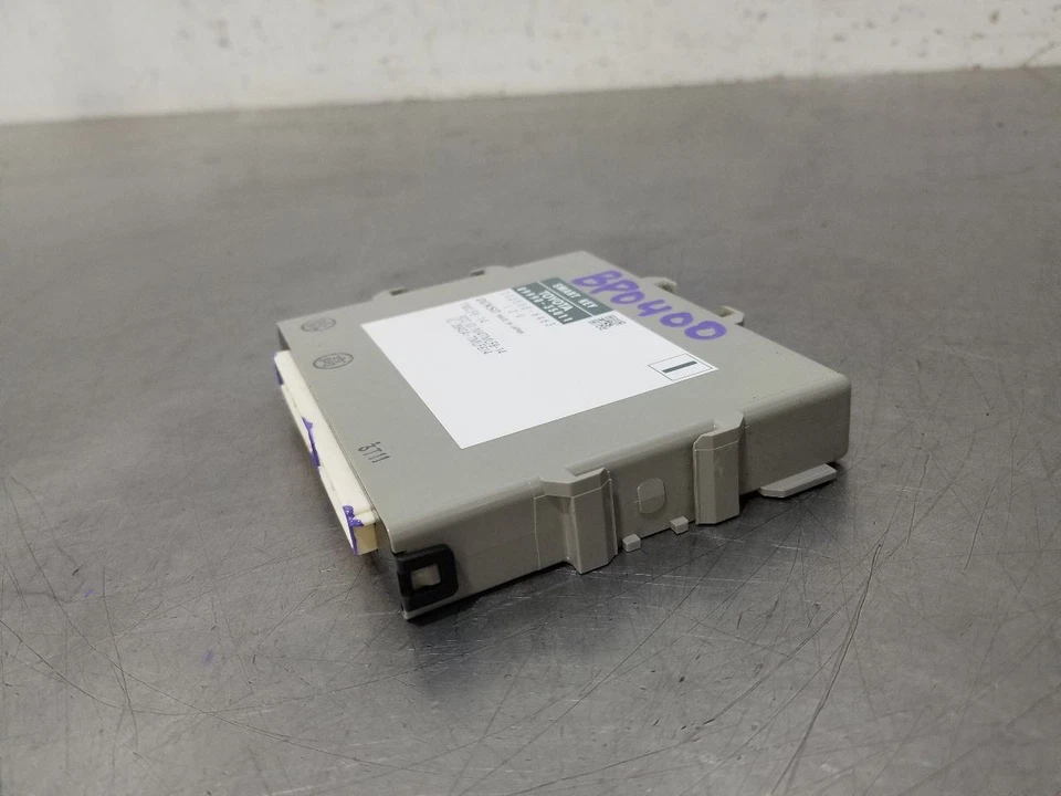 16 2016 TOYOTA 4 RUNNER MÓDULO DE CONTROLE DE BLOQUEIO DE ROUBO 8999035011 - Imagem 4 de 4