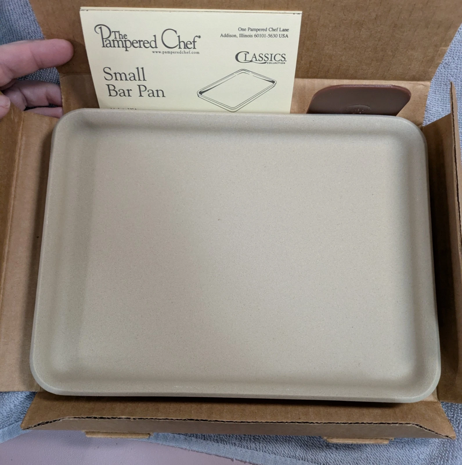 NEW Pampered Chef Small Bar Pan #1448 Stoneware Toaster Oven Tray NIB