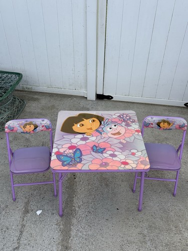 2006 Dora The Explorer Activity Foldind Table & (2) Chairs