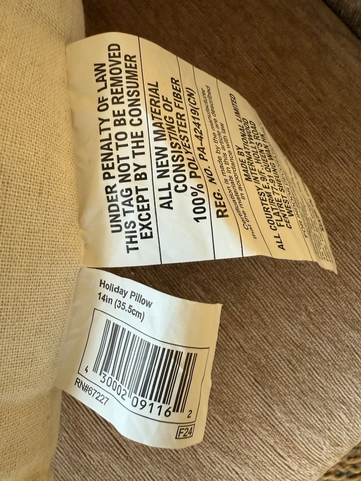 Camión Navidad Pom Pom Gnomo, Almohada (14x14) Rojo a Cuadros Foto 3 de 3