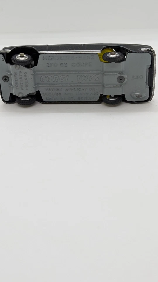 Corgi Toys Mercedes-Benz 220 SE coupe 1/43 nero - Immagine 4 di 4
