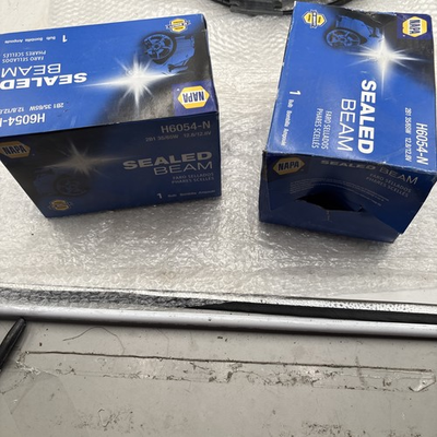 #ad Pair Of NAPA H6054 N Sealed Beam Headlamps $40.00
