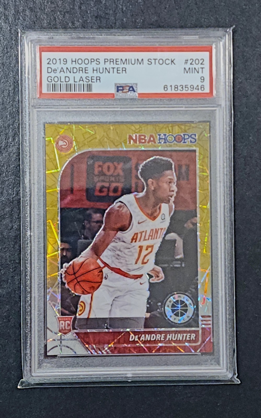 2019 Hoops Premium Stock DE'ANDRE HUNTER RC - Gold Laser #/10 - PSA 9