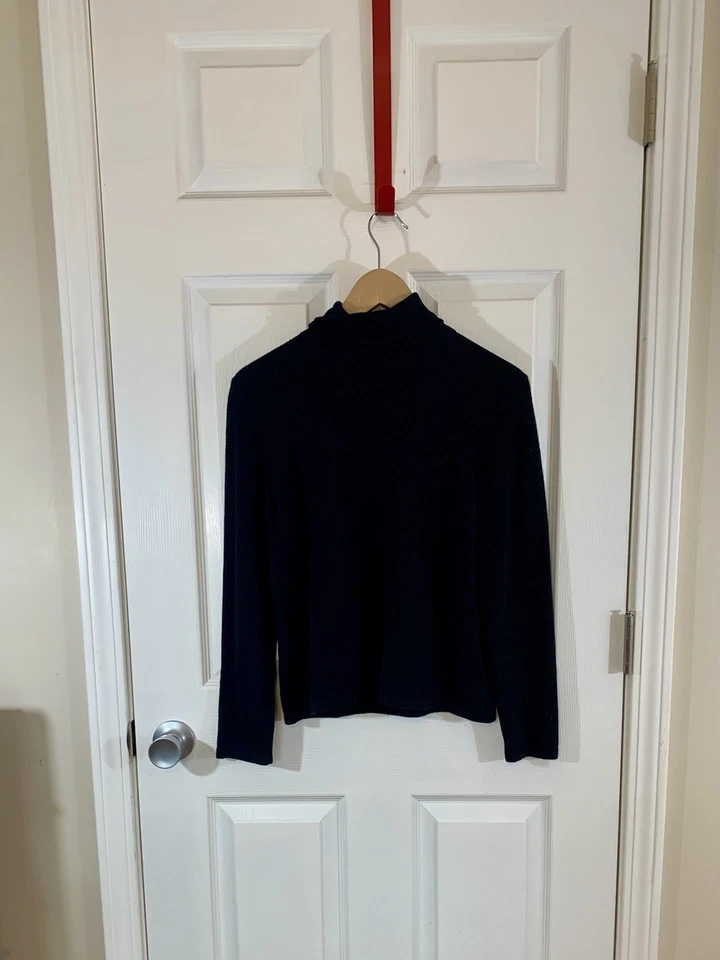 Suéter para mujer Petite Sophisticate cuello alto seda cachemir talla M negro Foto 2 de 4