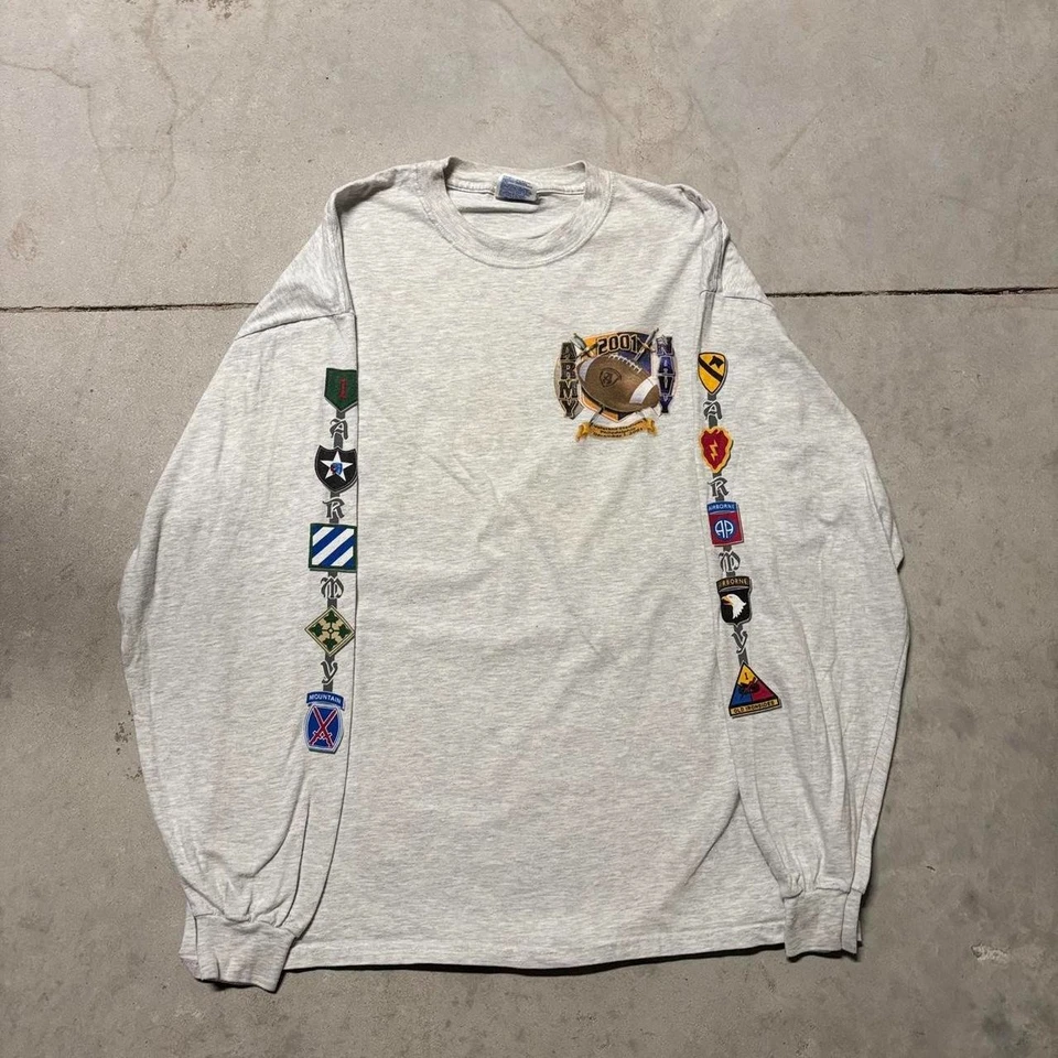 VINTAGE SHIRT LONG SLEEVE 2001 ARMY VS NAVY CLASSIC FOOTBALL KNIGHT - Image 2 of 4