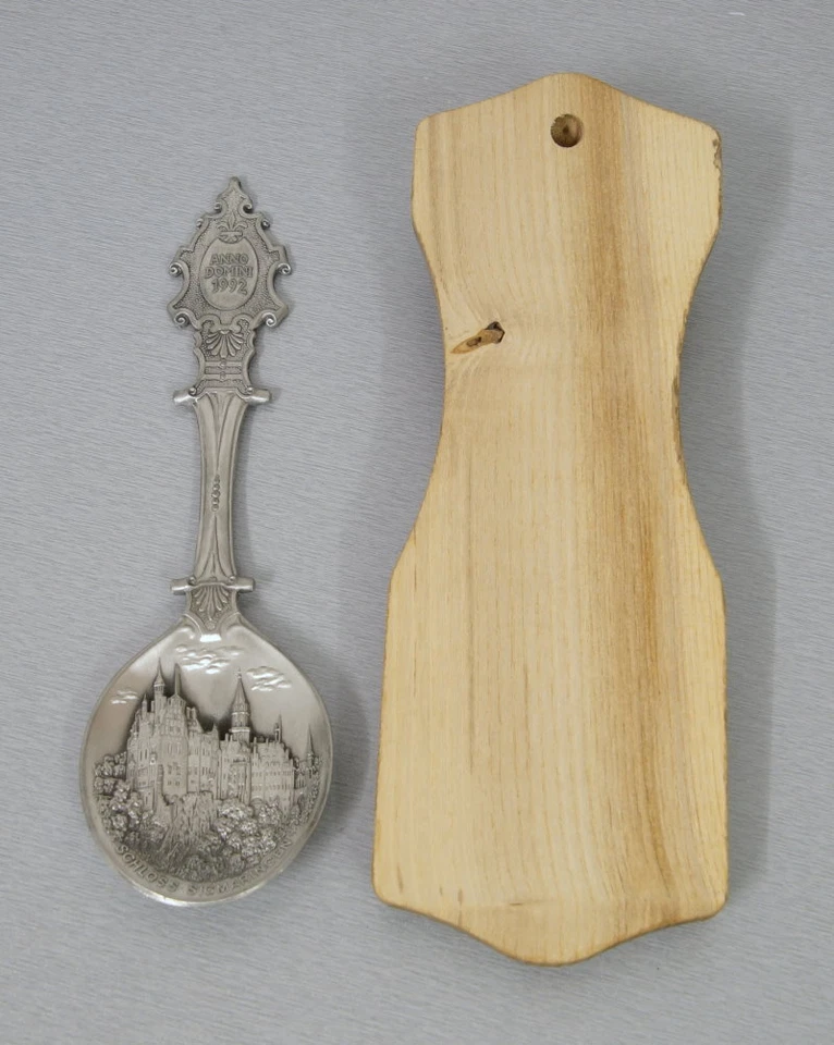 Cucchiaio WMF anno 1992 motivo castello Sigmaringen con bordo in legno edizio... - Immagine 4 di 4