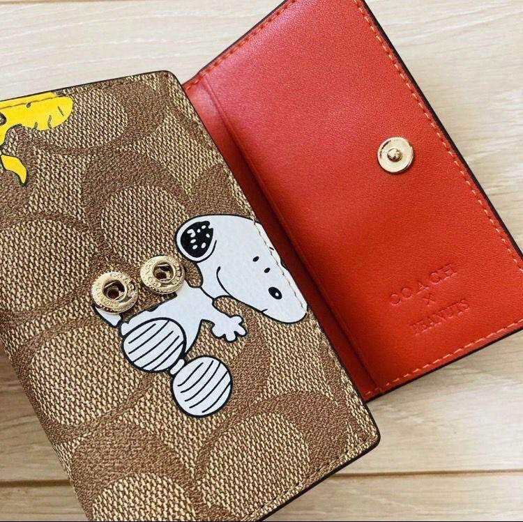 COACH x Peanuts Limited Edition 5 Key Case Snoopy Signature
