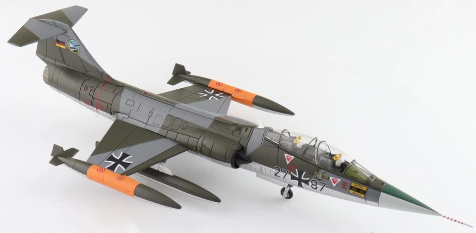 Hobby Master 1/72 Lockheed TF-104G Starfighter 27+87 JG 74 "Molders" 1970 HA1077 Foto 3 de 4