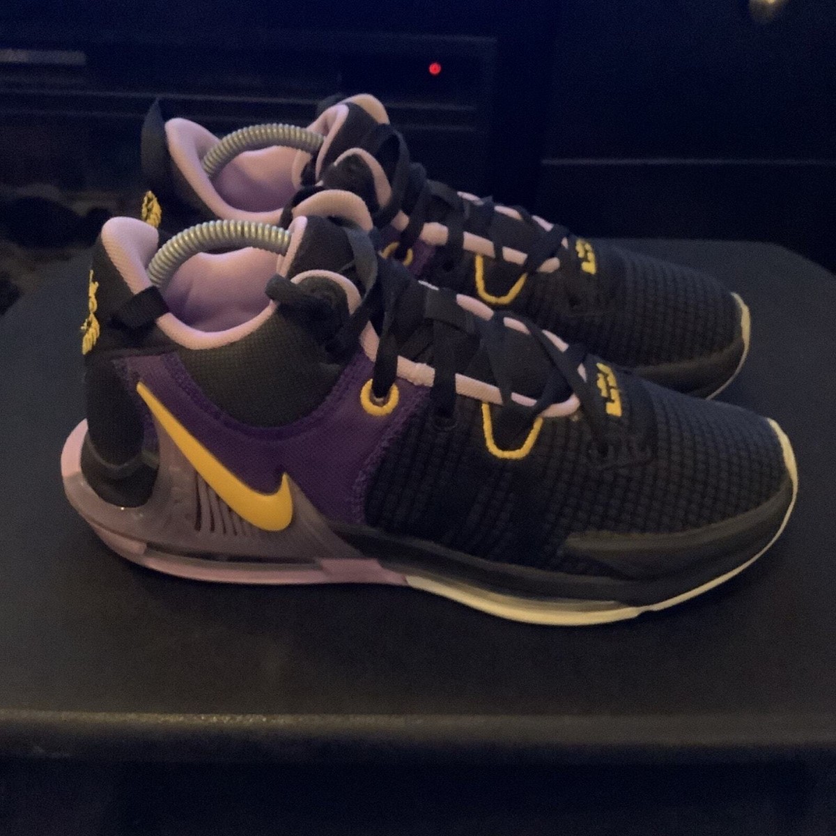 Nike LeBron Witness 7 VII Black Purple Yellow Basketball Shoes Mens 11 Lakers Nike LeBron Witness 7 Lakers Black / Gold / Lilac / Purple  main image 2