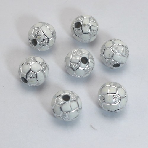 100 White Sparkling Silver Football Soccer Pattern Acrylic Round Beads 10mm Funn - Picture 8 of 8