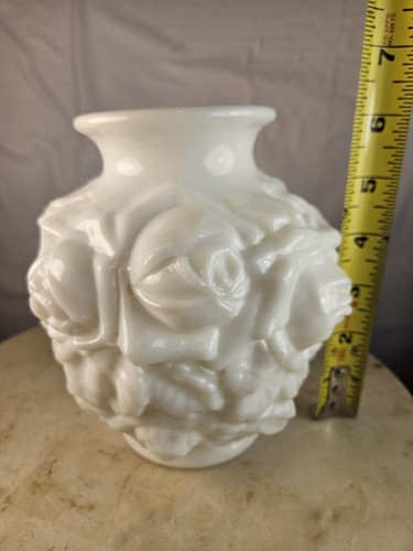 Antique Imperial Glass Gaudy Rose Or Bella Rosa Milk Glass Vase - Picture 4 of 8
