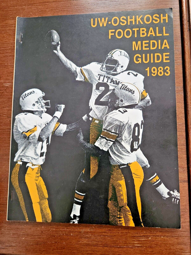 1983 UNIVERSITY OF WISCONSIN OSHKOSH TITANS Football Presse Medienführer - Bild 1 von 3