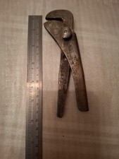 Vintage Adjustable Footprint Pipe Wrench Mechanical Engineering Hand Tools 6 "