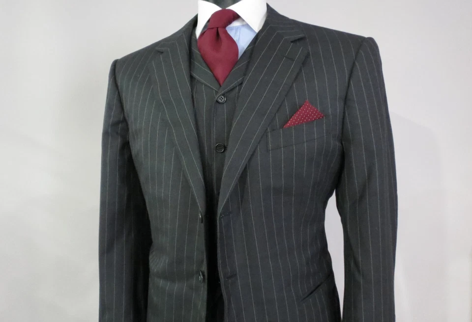 Holland Sherry Savile Row London super 120 dotted stripe three piece suit 44 S - Image 2 of 4